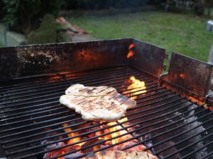 Naan Brot auf Grill