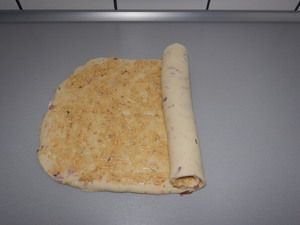 Der Teig wird aufgerollt