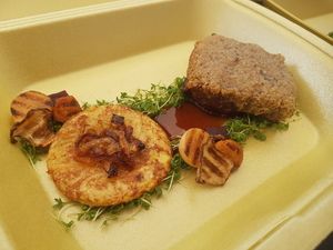 Juryportion Hirsch mit Kruste, Rösti und Pilzen